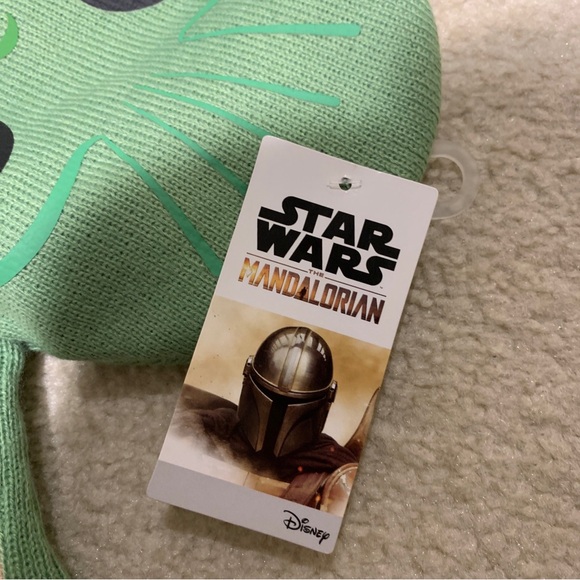 Star Wars Mandalorian Baby Yoda Grogu Beanie Toque Hat Cap One Size NEW - Picture 3 of 11